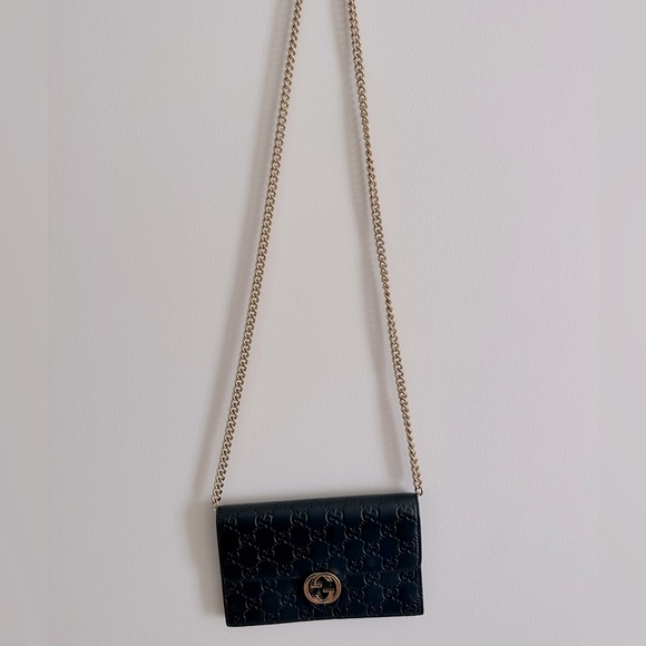 Gucci guccisima leather interlocking G chain wallet in black - Picture 6 of 8